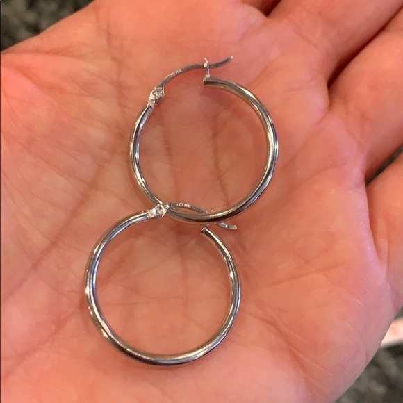 Jewelry - New 14K White Gold 1 inche Hoop Earrings 2mm